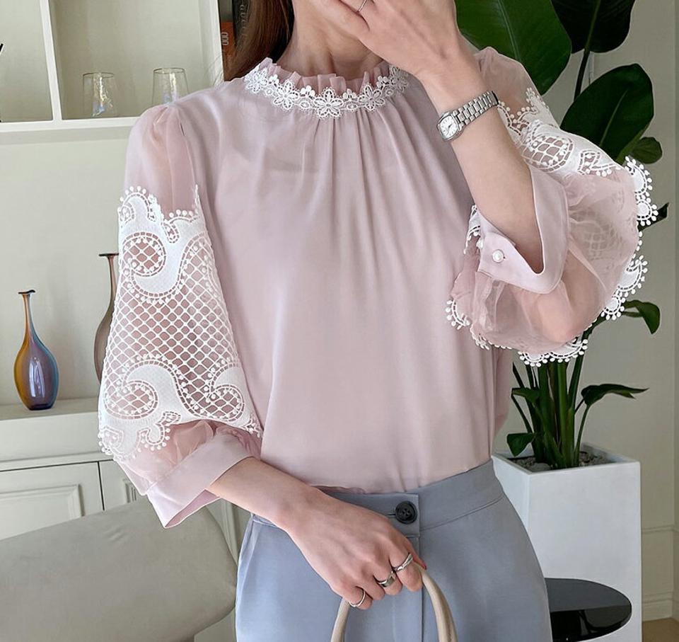 レースポイントパフブラウス・全3色・b67775 レディース 【tops】【トップス ブラウス パフ袖 パフスリーブ レース フェミニン ガーリー フリルネック 透け感 シアー 可愛い かわいい 春 秋 韓国 ファッション】【ハイホリHIHOLLI】