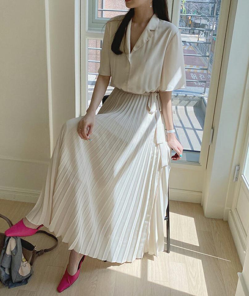 ストラップ付プリーツ開襟ワンピース・全2色・t67825 レディース 【ops】【ワンピース ロング ロングワンピース 半袖 ハーフスリーブ プリーツ 開襟 スキッパー フェミニン 可愛い かわいい きれいめ 春 夏 韓国 ファッション】【ハイホリHIHOLLI】
