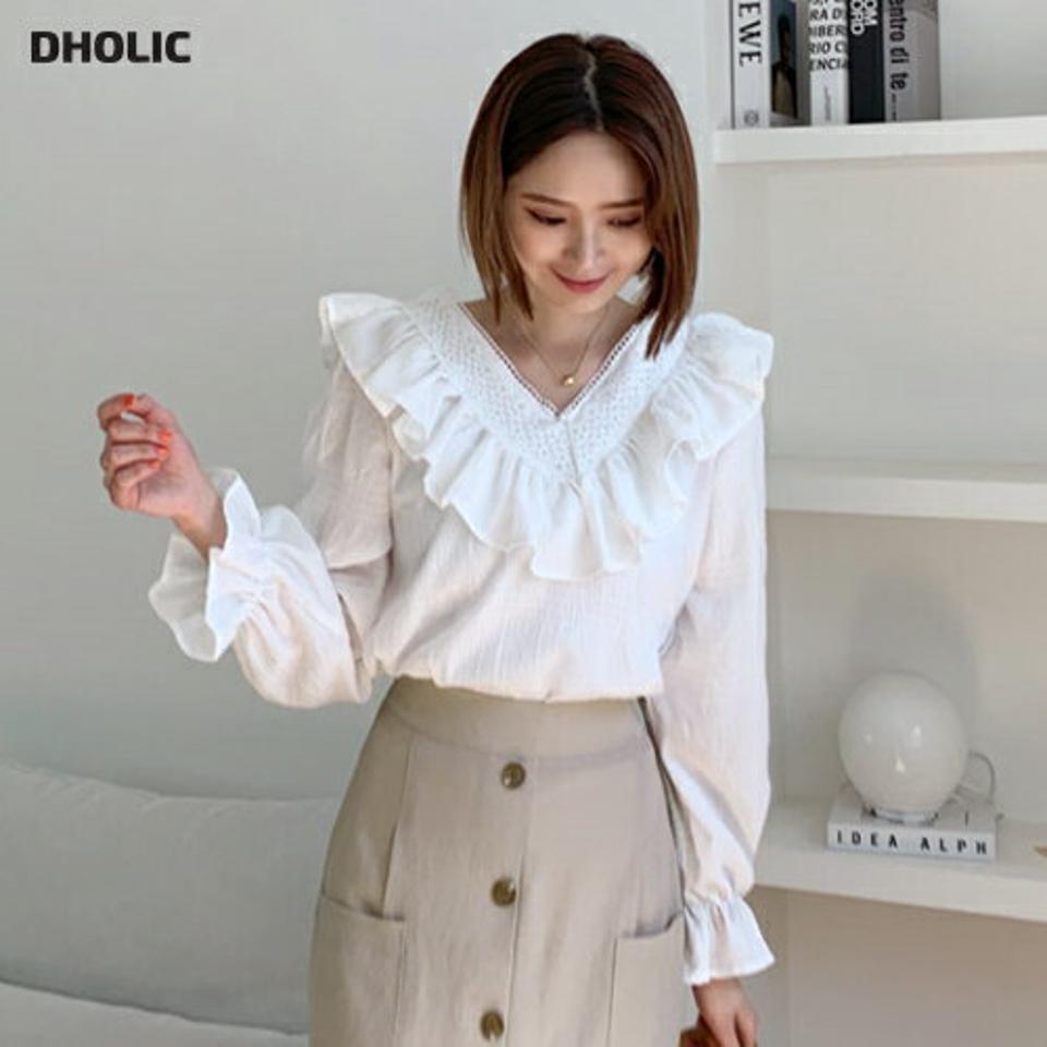 【タイム特価】Vネックレースブラウス・全2色・e65165 レディース 【bl】 韓国ファッション トップス ブラウス 長袖 Vネック フリル レース フェミニン 袖コン ガーリー かわいい 可愛い 白ブラウス ホワイト フレア シワ デコルテ 上品 ゴム 夏 春 【TS】セール