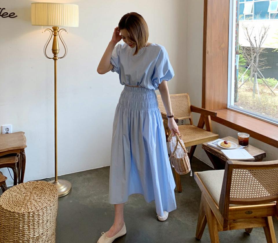 パフブラウス&ギャザースカートSET・全2色・t61886 レディース 【ops】【韓国 ファッション ワンピース ロング ロングワンピース 半袖 パフスリーブ セットアップ ブラウス ラウンドネック クロップド スカート ギャザー 細身 体型カバー 夏 春】