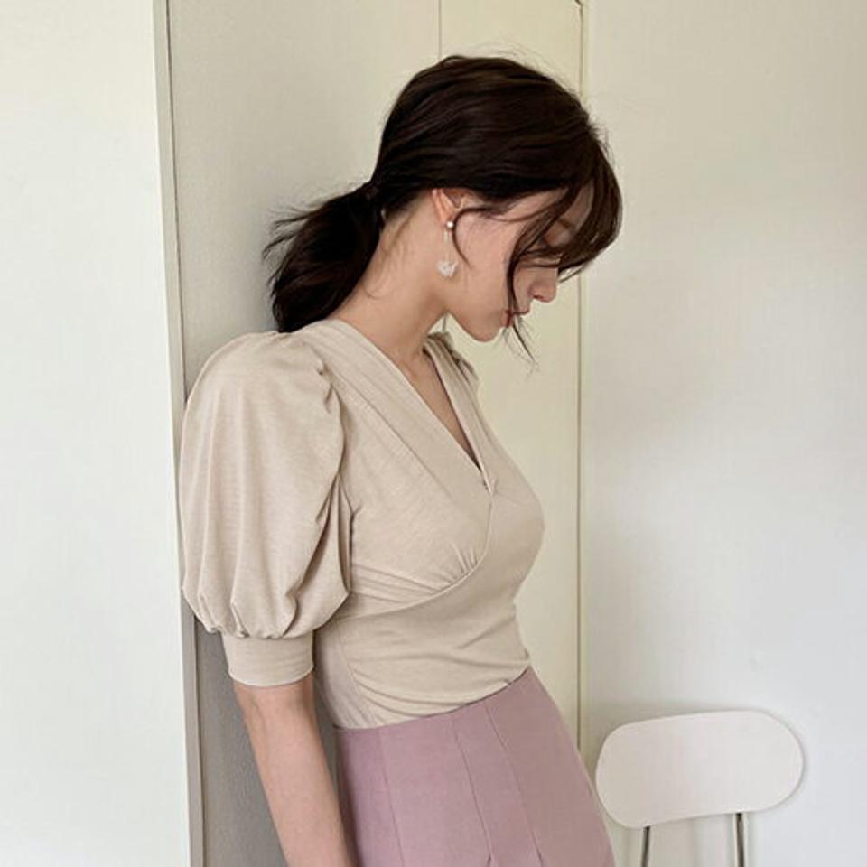 ギャザーパフTシャツ・全4色・t67877 レディース 【tops】【トップス Tシャツ 半袖 ハーフスリーブ ギャザー パフ袖 パフスリーブ Vネック 単色 シンプル 可愛い かわいい 春 夏 韓国 ファッション】【ハイホリHIHOLLI】