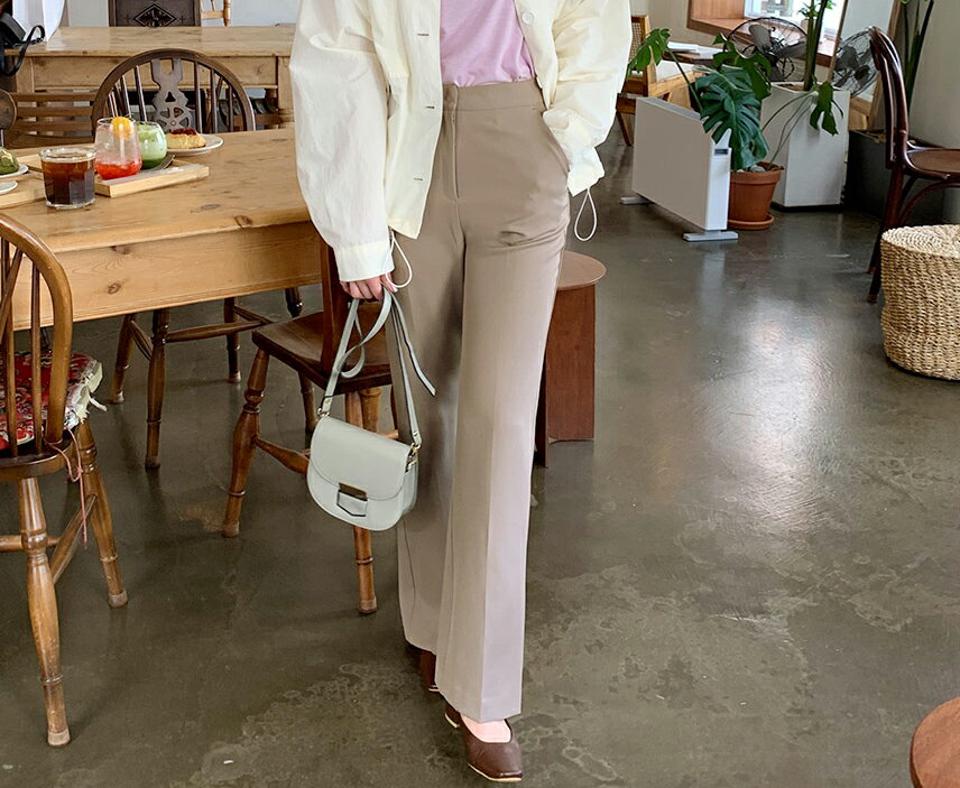 セミフレアスラックス・全2色・t61888 レディース 【pt】【韓国 ファッション ボトムス ロング ロングパンツ スラックス ロングスラックス セミブーツカット 美脚 スリム フィット タイト 体型カーバー 10分丈 十分丈 夏 春】