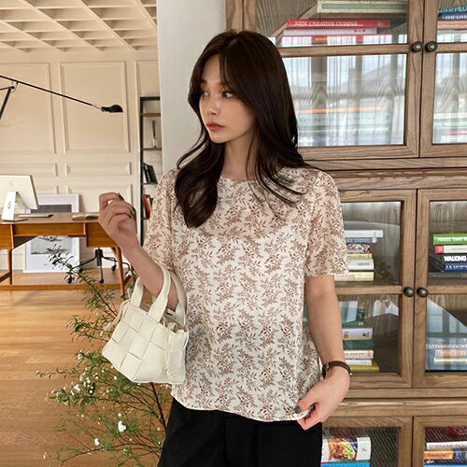 ラウンド花柄ブラウス・全3色・t67886 レディース 【bl】【トップス ブラウス 半袖 花柄 フラワー 大人 可愛い かわいい 春 夏 韓国 ファッション】【ハイホリHIHOLLI】