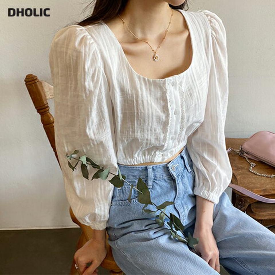 レーススクエアクロップドブラウス・全2色・t61877 レディース 【bl】【韓国 ファッション トップス ブラウス 長袖 スカラップレース フェミニン クロップド スクエアネック デコルテ ガーリー 体型カバー 細身 夏 春】