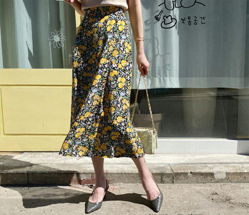【マラソン特価】花柄Aラインスカート・全2色・t63379 レディース 【sk】 韓国 ファッション ボトムス スカート ロング ロングスカート 花柄 フラワー フローラル パターン Aライン 体型カバー 細身 カジュアル ベーシック フェミニン 夏 春