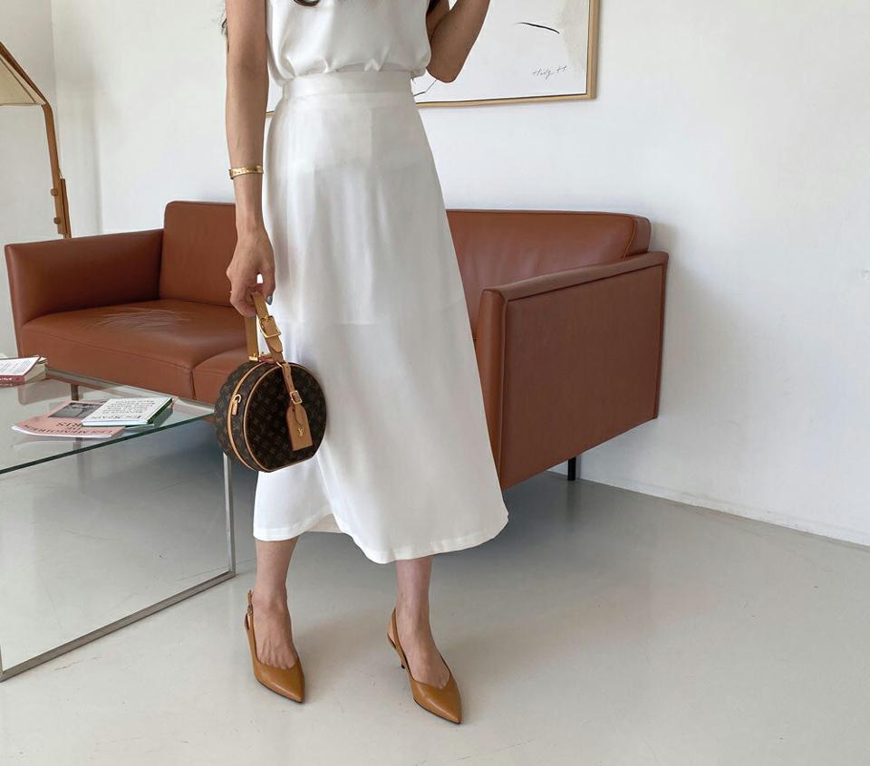 シルキーフレアスカート・全4色・t63367 レディース 【sk】【韓国 ファッション ボトムス スカート ロング ロングスカート シルキー 光沢 フレア 体型カバー 細身 カジュアル ベーシック フェミニン 夏 春】