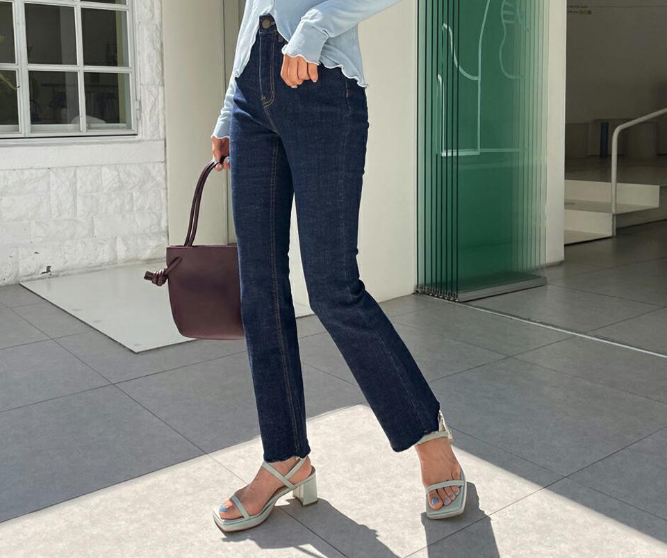 【只今10%OFF】シークレットゴムフレアデニムパンツ・全1色・t57237 レディース 【pt】【韓国 ファッション ボトムス ロング ロングパンツ ロングデニム デニム ブーツカット フィット 美脚 スリム 体型カーバー 10分丈 十分丈 夏 春】