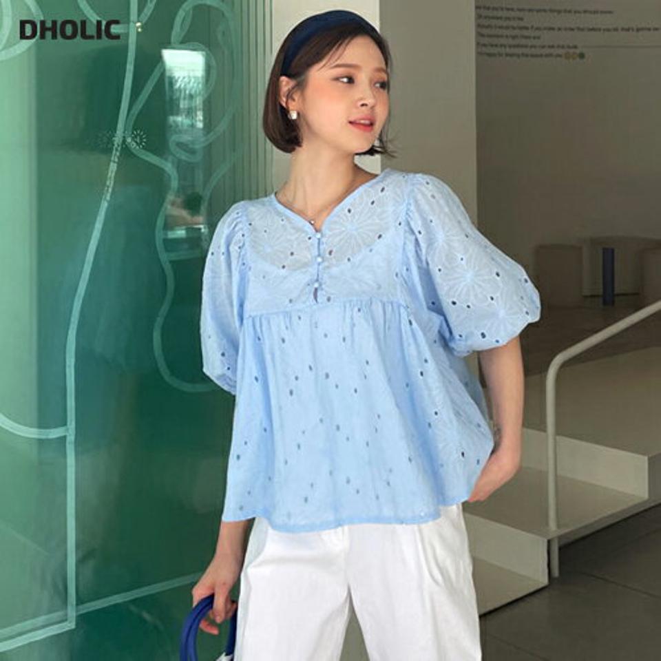 フラワー刺繍パンチングブラウス・全3色・b57214 レディース 【bl】【韓国 ファッション トップス ブラウス 半袖 Vネック 花柄 フラワー パターン 刺繍 パンチング フレア パフスリーブ ガーリー 体型カバー 細身 フェミニン 上品 夏 春】