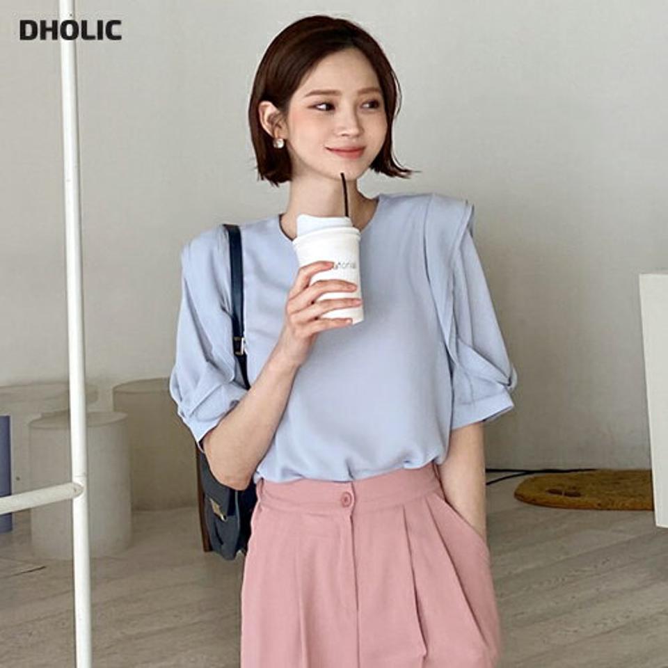 スリーブフリルブラウス・全2色・t57241 レディース 【bl】【韓国 ファッション トップス ブラウス 半袖 ラウンドネック スリーブフリル フリル袖 ボリューム ハーフスリーブ オフィスカジュアル OL フェミニン 上品 夏 春】