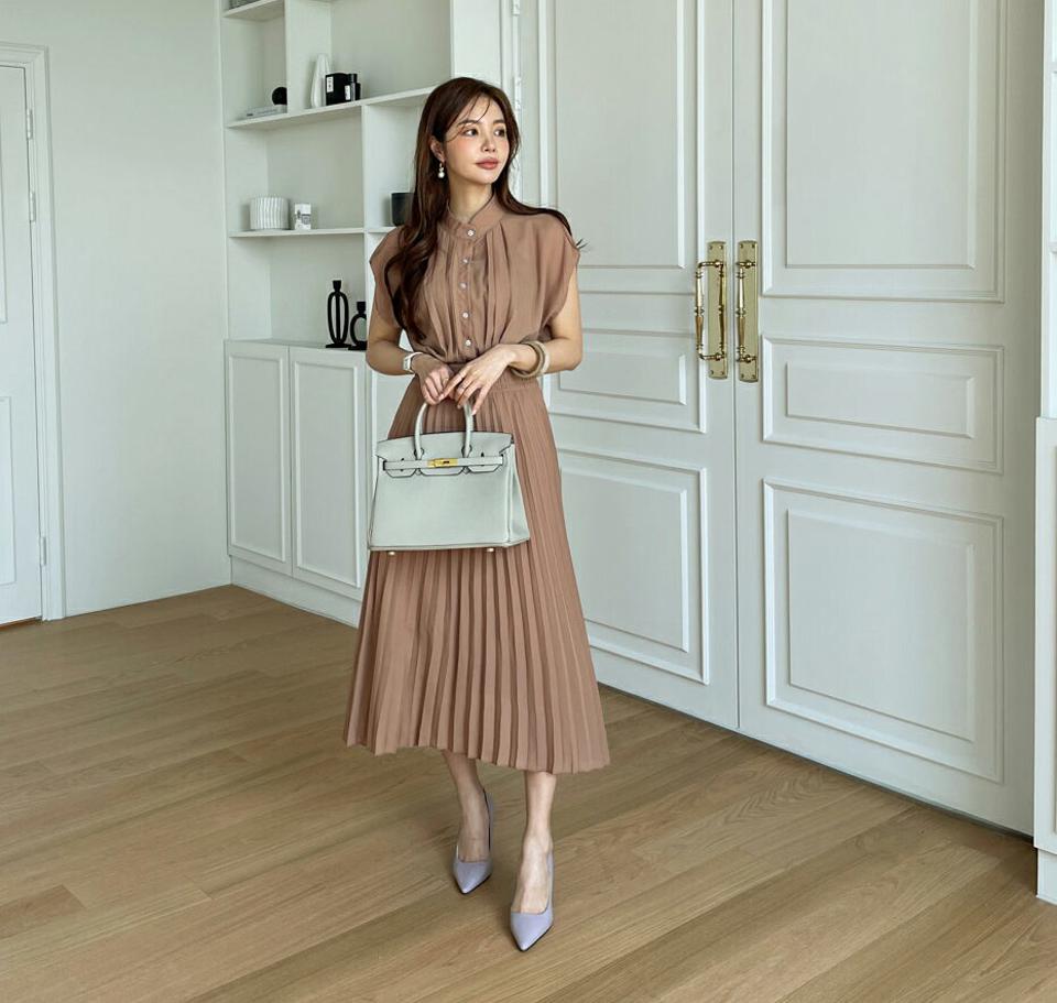 【10%OFF】≪人気商品再入荷≫ボタンプリーツワンピース・全3色・b67951 レディース 【ops】ワンピース ロングワンピース ショートスリーブ フレンチスリーブ プリーツ フェミニン 単色 シンプル 学校行事 二の腕カバー 春 夏 韓国ファッション ハイホリHIHOLLI セール SALE