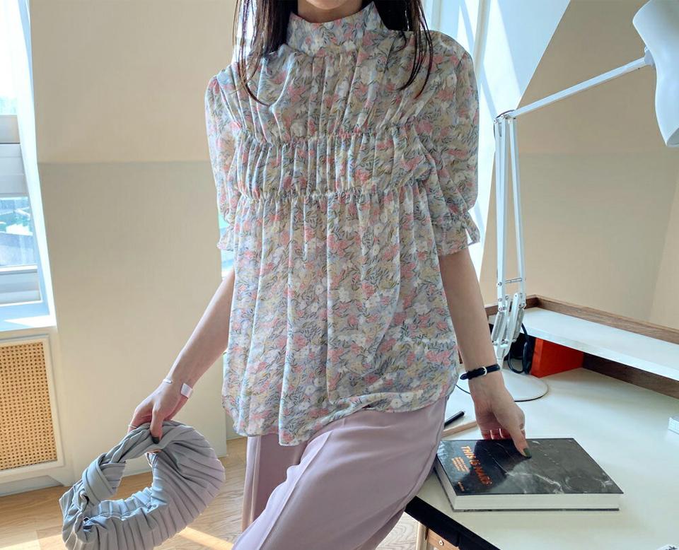 フローラルシフォンブラウス・全3色・t67947 レディース 【bl】【トップス ブラウス 半袖 ハーフスリーブ シフォン 花柄 フラワー フェミニン 大人 ガーリー 可愛い かわいい 春 夏 韓国 ファッション】【ハイホリHIHOLLI】