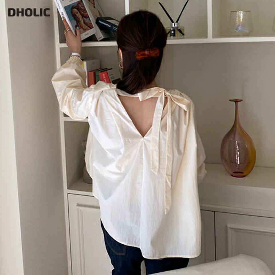 Vネックバックリボンブラウス・全2色・b67776 レディース 【bl】【トップス ブラウス 背中見せ バックシャン Vネック りぼん 単色 無地 シンプル 可愛い かわいい 春 秋 韓国 ファッション】【ハイホリHIHOLLI】