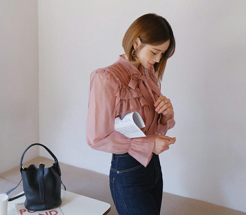 ≪人気商品再入荷≫ネックリボンフリルブラウス・全3色・b65201 レディース 【bl】 韓国ファッション トップス ブラウス 長袖 ネックリボン ギャザー フリル ボリューム リボン ピンク シースルー ガーリー 量産型 細身 フェミニン 上品 夏 春