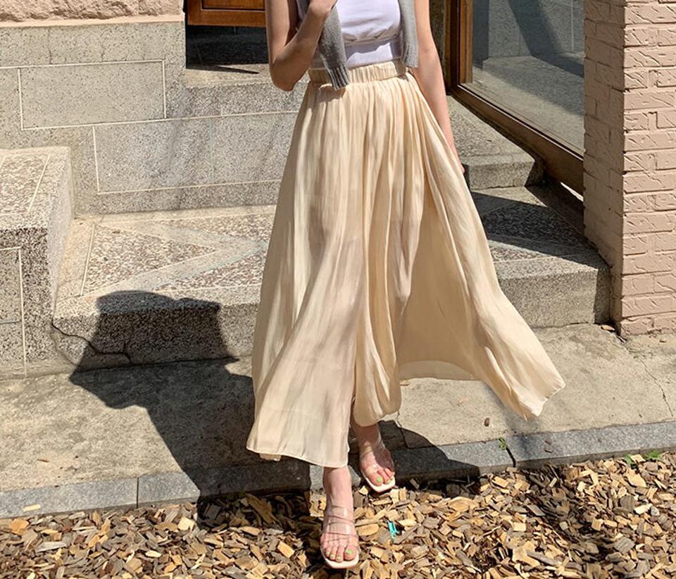 【全品10%OFF】サテンフレアパンツ・全4色・t65200 レディース 【pt】【韓国 ファッション ボトムス ロング ロングパンツ サテン 光沢 上品 フレアパンツ スリム 体型カーバー 10分丈 十分丈 夏 春】