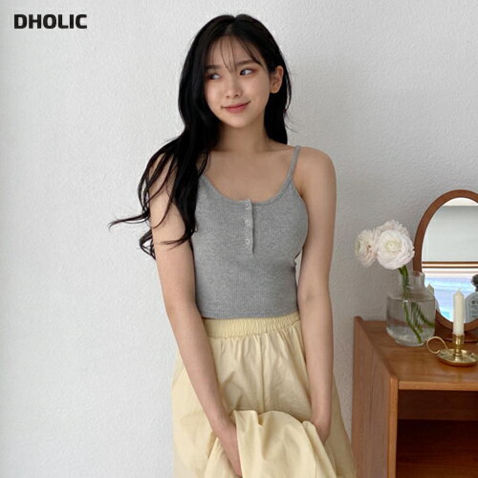ボタンクロップドスリーブレス・全4色・t63853 レディース 【tops】 韓国 ファッション トップス Tシャツ スリーブレス ノースリーブ キャミソール キャミ ボタン クロップド丈 スリム フィット 細身 カジュアル 体型カーバー 春 夏 NIJU