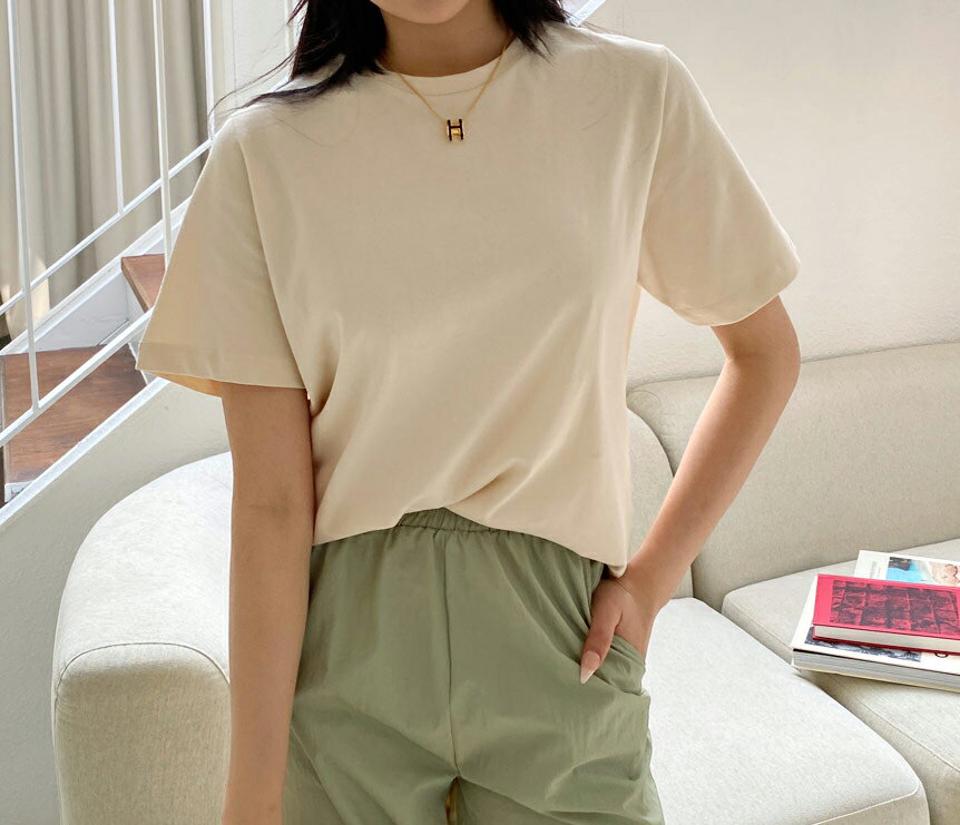ラウンドネックTシャツ・全5色・b63832 レディース 【tops】【韓国 ファッション トップス Tシャツ 半袖 ウンドネック スリム フィット ベーシック 細身 無地 カジュアル 体型カーバー 春 夏】【NIJU】