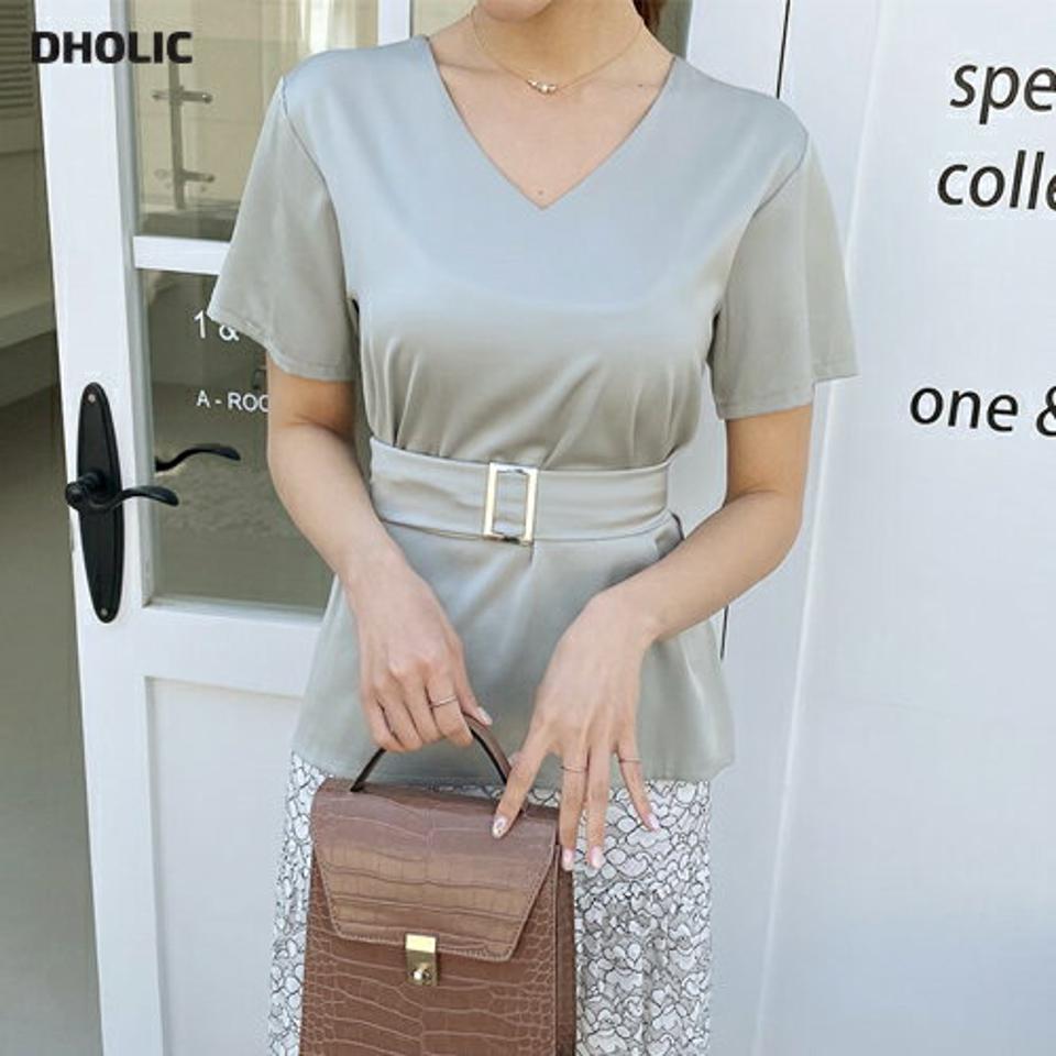 ベルト付サテンブラウス・全3色・b67911 レディース 【bl】【トップス ブラウス 半袖 サテン 単色 シンプル 大人 ベルト きれいめ 上品 Vネック 春 夏 韓国 ファッション】【ハイホリHIHOLLI】