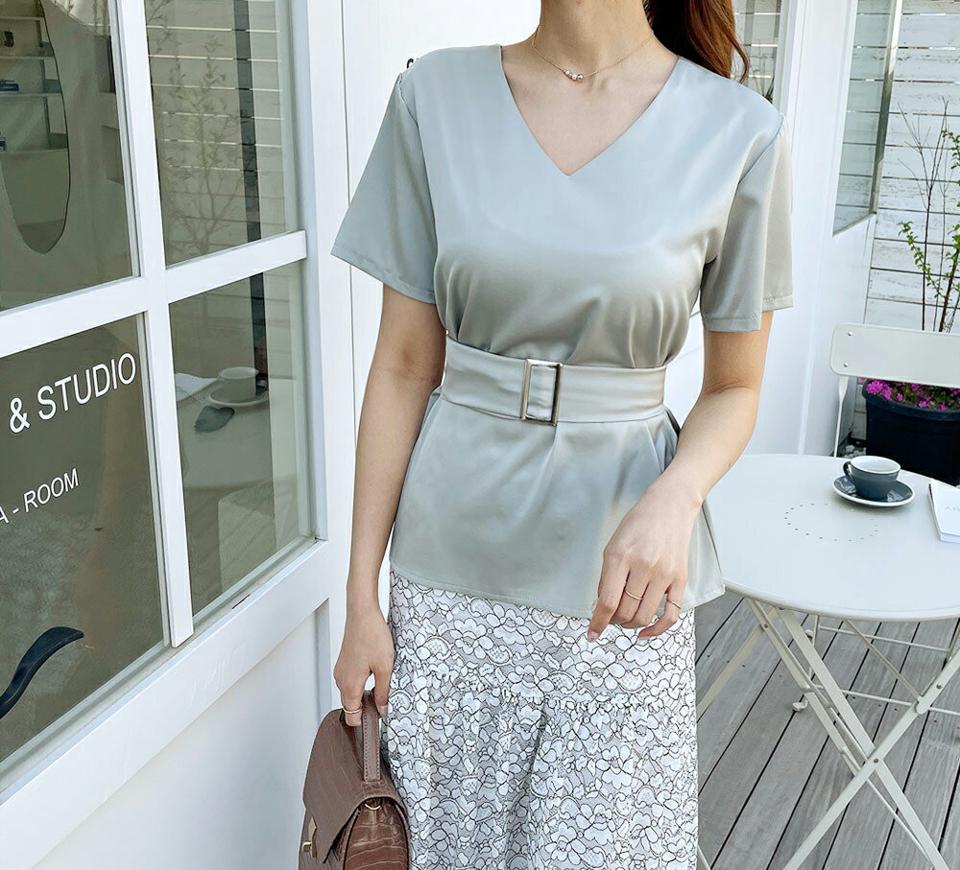 ベルト付サテンブラウス・全3色・b67911 レディース 【bl】【トップス ブラウス 半袖 サテン 単色 シンプル 大人 ベルト きれいめ 上品 Vネック 春 夏 韓国 ファッション】【ハイホリHIHOLLI】