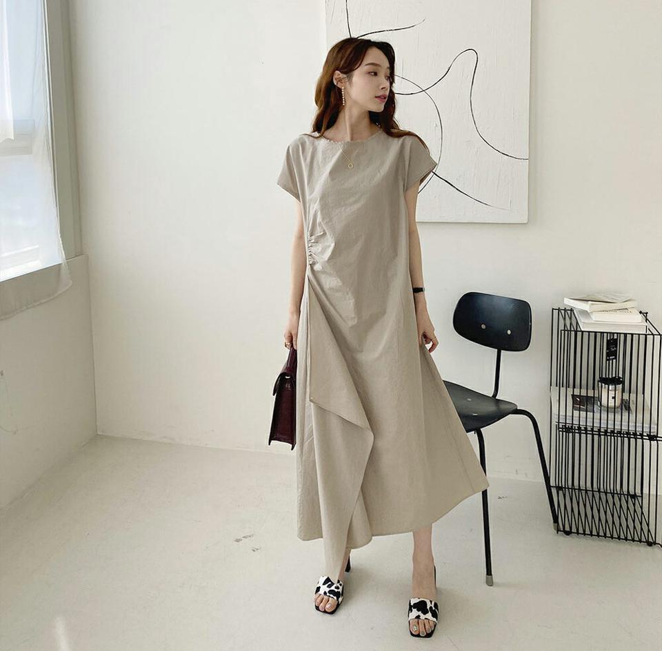 ストラップ付ラップワンピース・全2色・b67921 レディース 【ops】 ワンピース ロングワンピース ラップ アンバランス ストラップ 単色 ギャザー シンプル フレンチスリーブ ショートスリーブ 春 夏 韓国 ファッション ハイホリHIHOLLI