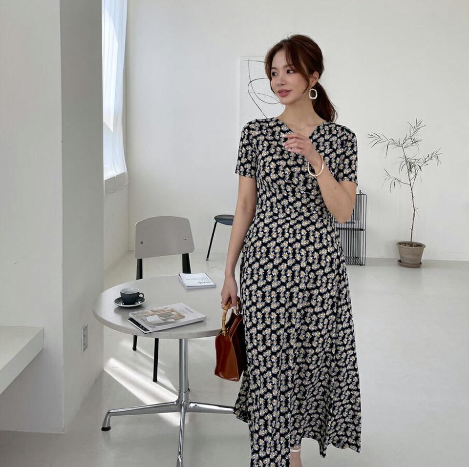 フラワーラップ調ワンピース・全3色・b67919 レディース 【ops】 ワンピース ロング ロングワンピース 半袖 ラップデザイン 花柄 フラワー 可愛い かわいい Aライン フェミニン 春 夏 韓国 ファッション ハイホリHIHOLLI