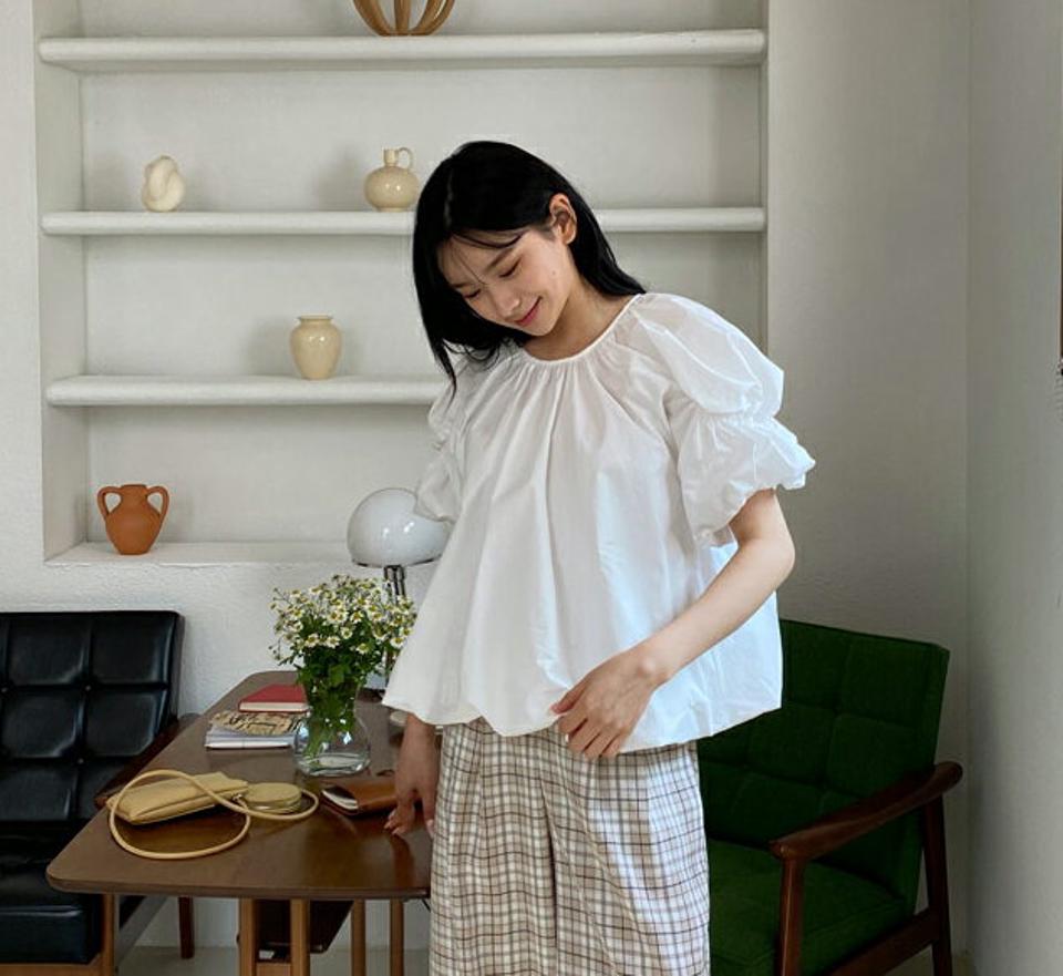 【全品10%OFF】ラグランバルーンブラウス・全3色・t63839 レディース 【bl】【韓国 ファッション トップス ブラウス 半袖 ラグランスリーブ ショルダー ラウンドネック ギャザー ボリューム ルーズ ゆったり ガーリー 体型カバー 細身 春 夏】【NIJU】