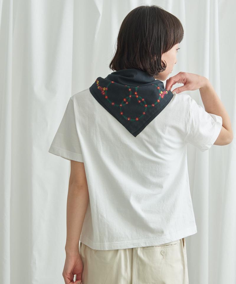 ○チューリップ刺繍　Tシャツ（Lene non finito）