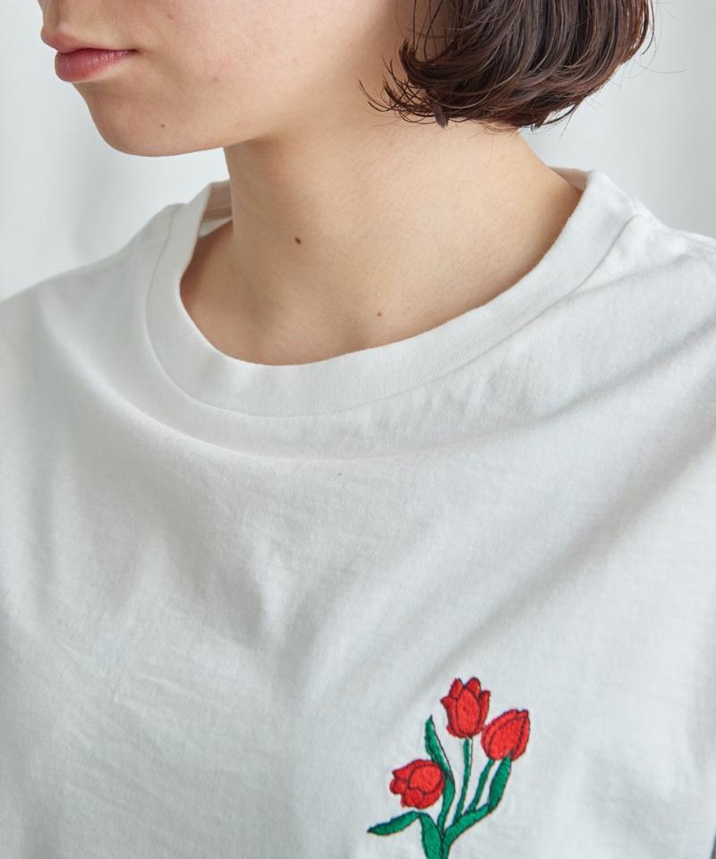○チューリップ刺繍　Tシャツ（Lene non finito）