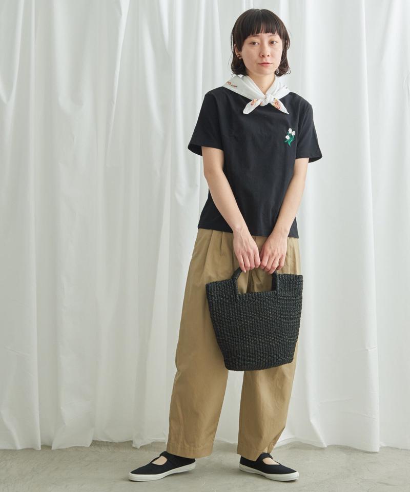 ○チューリップ刺繍　Tシャツ（Lene non finito）