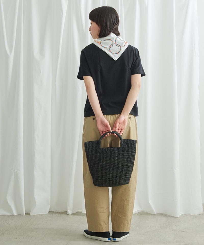 ○チューリップ刺繍　Tシャツ（Lene non finito）