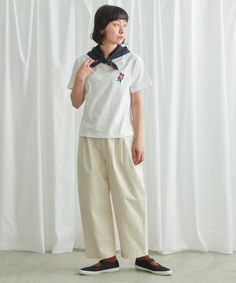○チューリップ刺繍　Tシャツ（Lene non finito）