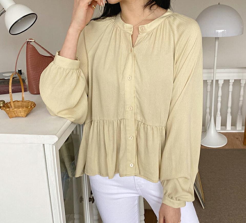 バンドカラーフレアブラウス・全4色・t63867 レディース 【bl】【韓国 ファッション トップス ブラウス 長袖 レーヨン バンドカラー ギャザー ボリューム ルーズ ゆったり ガーリー 体型カバー 細身 春 夏】【NIJU】