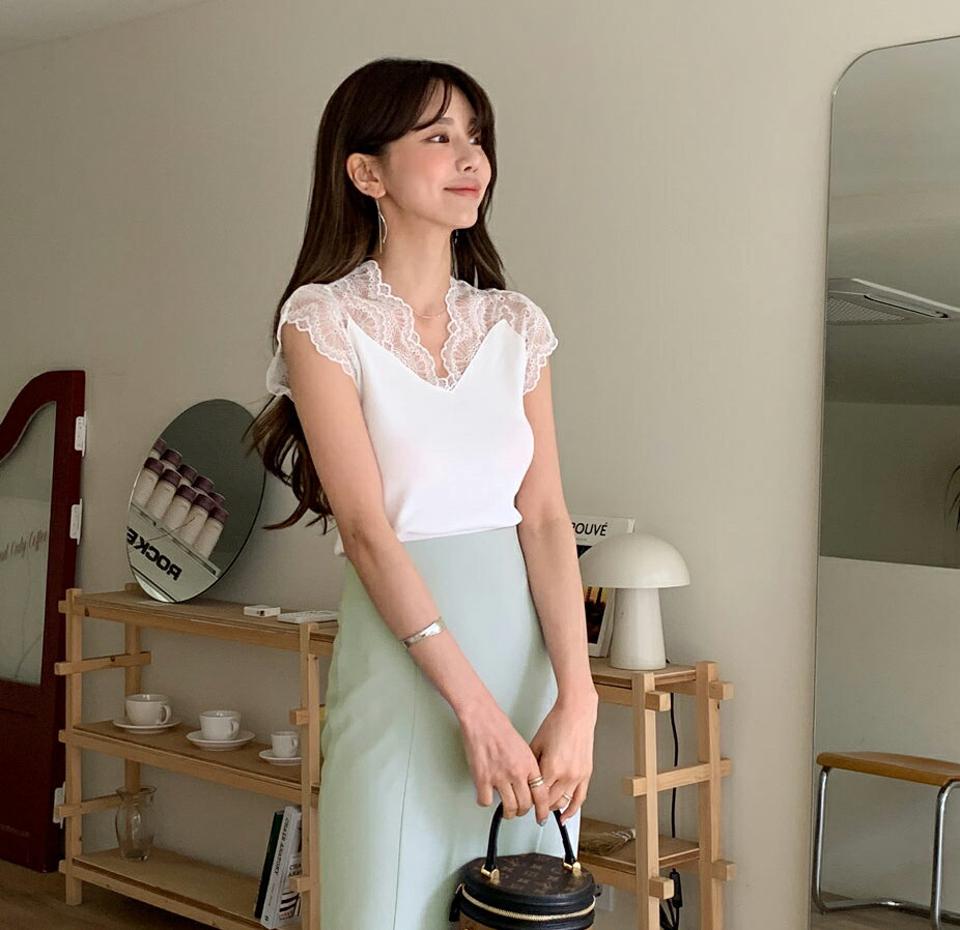 ショルダーレーススリーブレス・全6色・b63431 レディース 【tops】 韓国 ファッション トップス スリーブレス ノースリーブ レース 上品 Vネック カジュアル スリム 細身 体型カバー フェミニン 夏 春