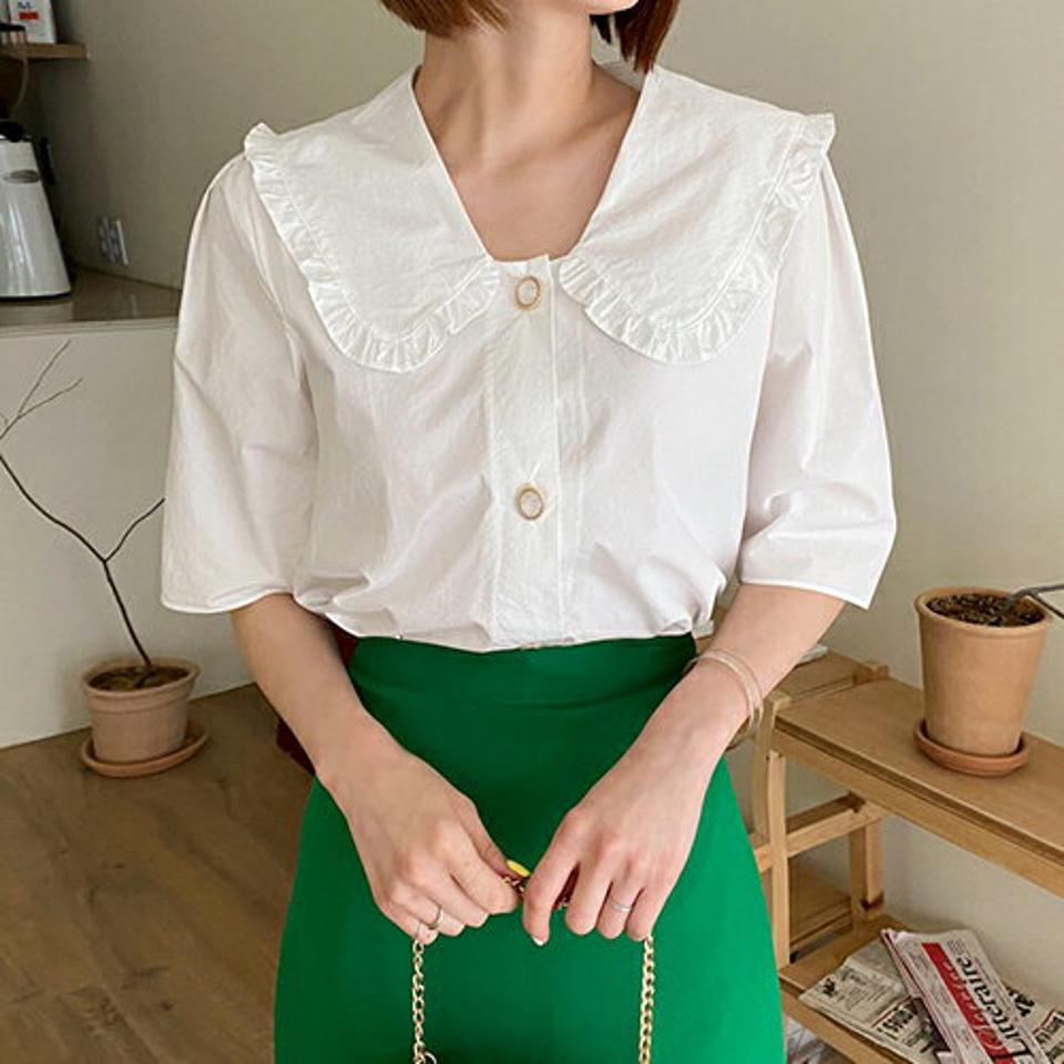 フリルカラーパール調ボタンブラウス・全3色・t63438 レディース 【bl】【韓国 ファッション トップス ブラウス 半袖 襟 ガーリー フリル ビックカラー フリルカラー ハーフスリーブ 体型カバー スリム ベーシック 小顔 夏 春】