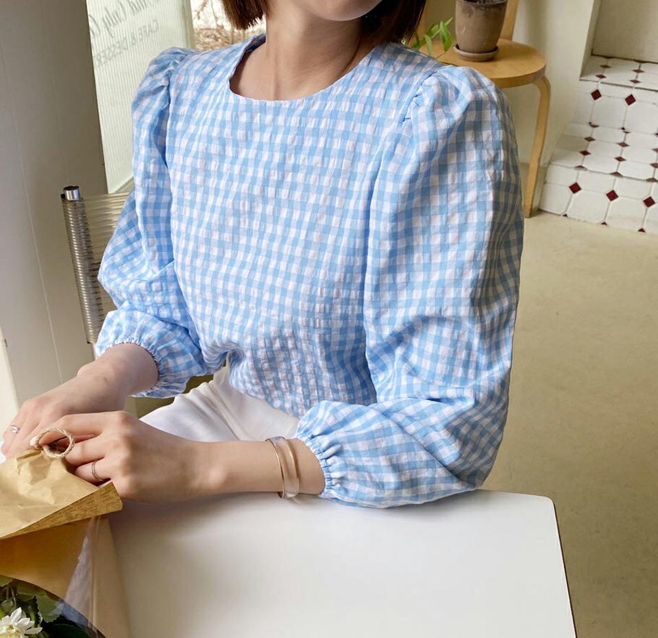 【スーパーセール特価】チェックパフブラウス・全4色・t63437 レディース 【bl】 韓国 ファッション トップス ブラウス 長袖 ガーリー カジュアル チェック柄 ラウンドネック パフスリーブ ゴム 体型カバー スリム ベーシック かわいい 夏 春