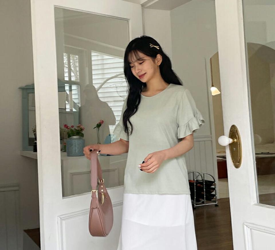フリルスリーブTシャツ・全5色・b63857 レディース 【tops】【韓国 ファッション トップス Tシャツ 半袖 ウンドネック フリル ハーフスリーブ スリム フィット ベーシック 細身 カジュアル 体型カーバー 春 夏】【NIJU】