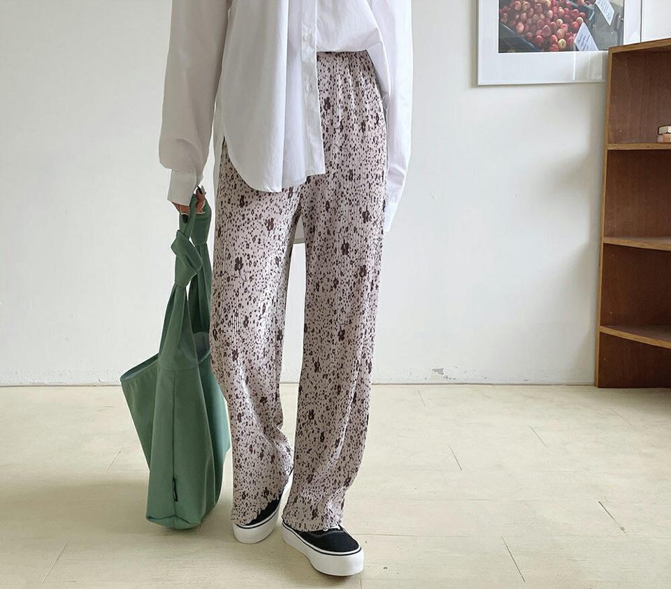 プリーツフローラルパンツ・全3色・t63875 レディース 【pt】 韓国 ファッション ボトムス パンツ ロング ロングパンツ 花柄 フラワー パターン フローラル プリーツパンツ 体型カーバー 10分丈 十分丈 カジュアル デイリー 春 夏 NIJU
