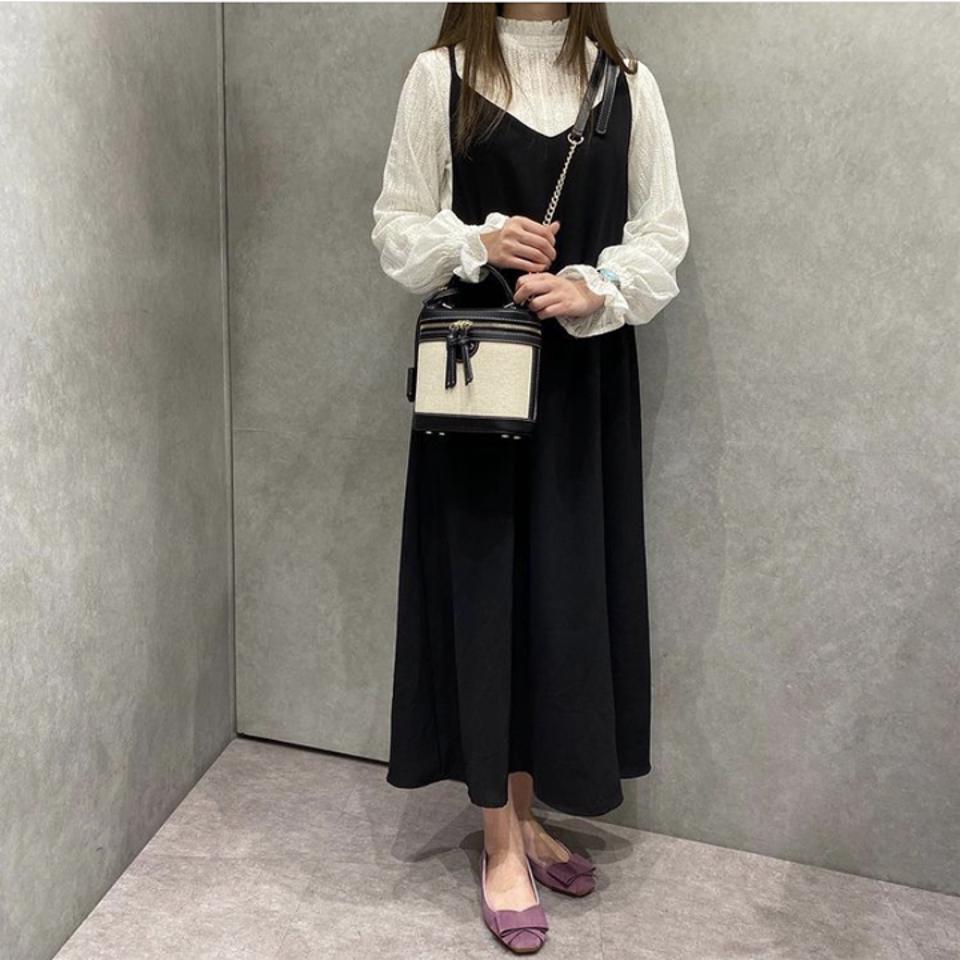 大ぶりリボンが大人可愛い♪上品フラットシューズ