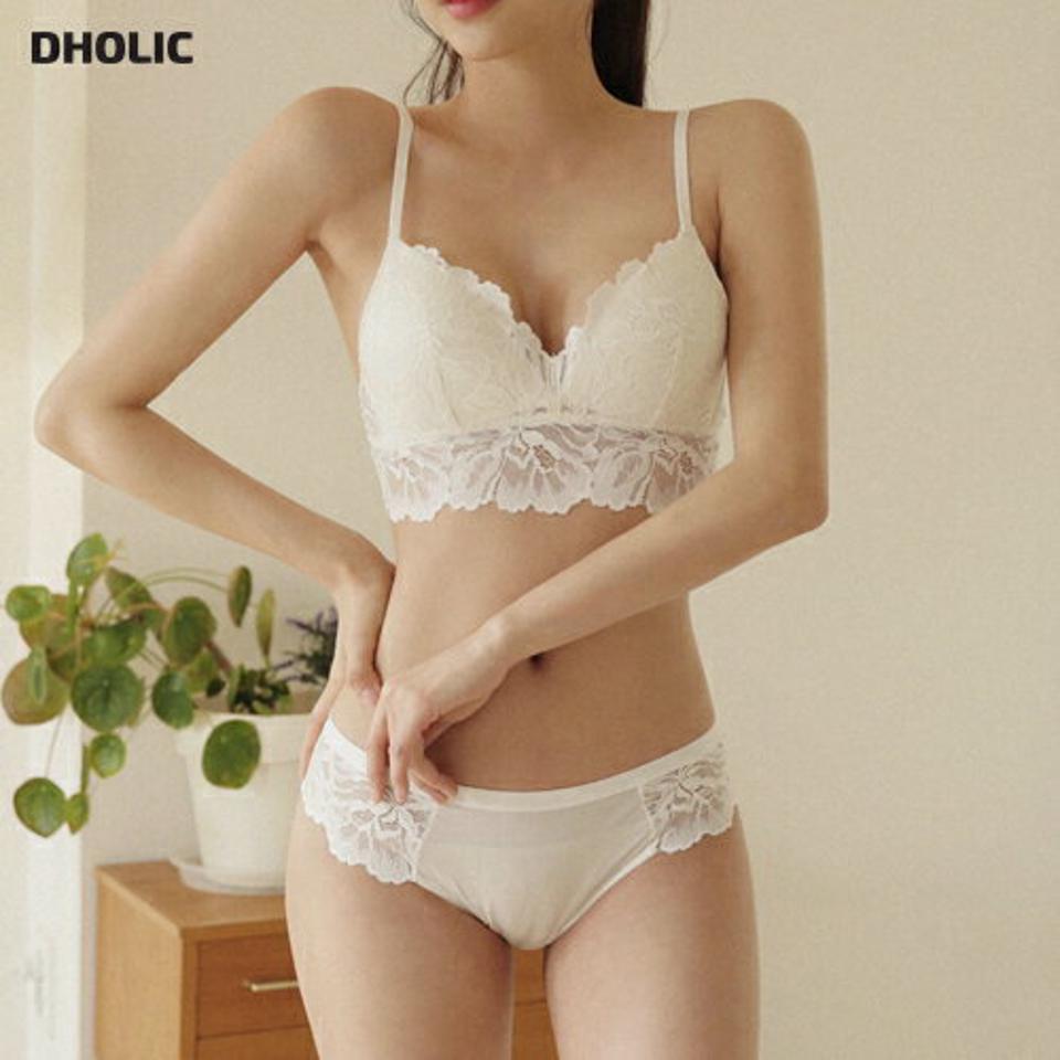 ビッグフローラルブラ&ショーツSET・全3色・e44569 レディース 【uw】【韓国 ファッション アンダーウェア ランジェリー 下着 セット ブラジャー ブラ ショーツ パンツ パンチング フローラ レース 大人 上品 セクシー 花柄 フラワー ノンワイヤー 夏 春】