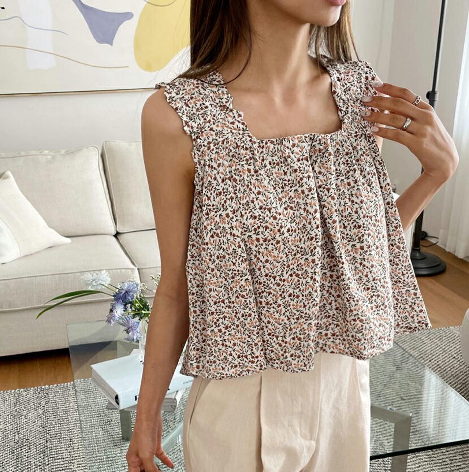 フリル花柄スリーブレス・全2色・t65227 レディース 【tops】【韓国 ファッション トップス スリーブレス ノースリーブ 小花柄 フレア スクエアネック 花柄 フラワー パターン 細身 体型カバー フェミニン 夏 春】