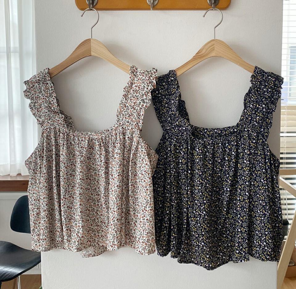 フリル花柄スリーブレス・全2色・t65227 レディース 【tops】【韓国 ファッション トップス スリーブレス ノースリーブ 小花柄 フレア スクエアネック 花柄 フラワー パターン 細身 体型カバー フェミニン 夏 春】