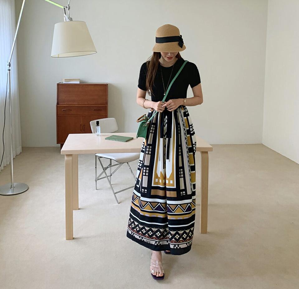 パターンコントラストニットワンピース・全2色・b68113 レディース 【ops】【ワンピース ロング ロングワンピース 半袖 ニット コントラスト 柄 大人 カジュアル フレアワンピース 異素材 春 夏 韓国 ファッション】【ハイホリHIHOLLI】