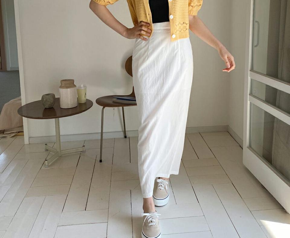 タックロングスカート・全3色・t63976 レディース 【sk】 韓国 ファッション ボトムス スカート ロング ロングスカート シンプル 無地 ベーシック ナイロン ドライ Hライン スリット カジュアル デイリー 体型カバー 細身 春 夏 NIJU