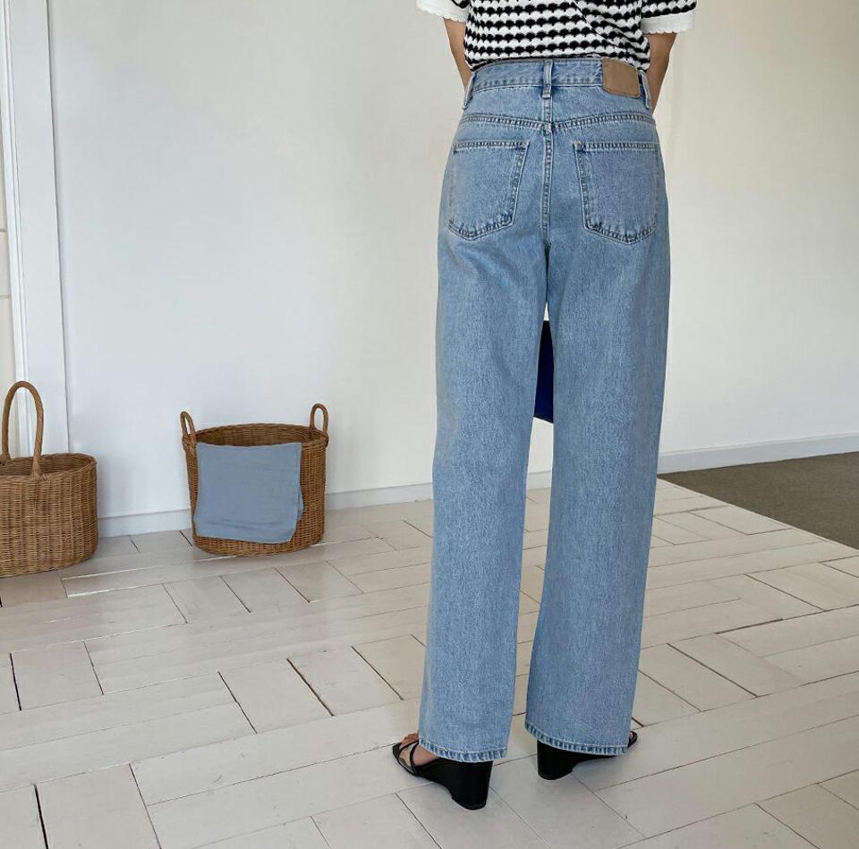 スリットラインデニムパンツ・全1色・t65100 レディース 【pt】 韓国ファッション ボトムス ロング ロングパンツ ステッチ スリット デニムパンツ テーパード デニム 美脚 10分丈 十分丈 細身 体型カバー スリム フィット 夏 春