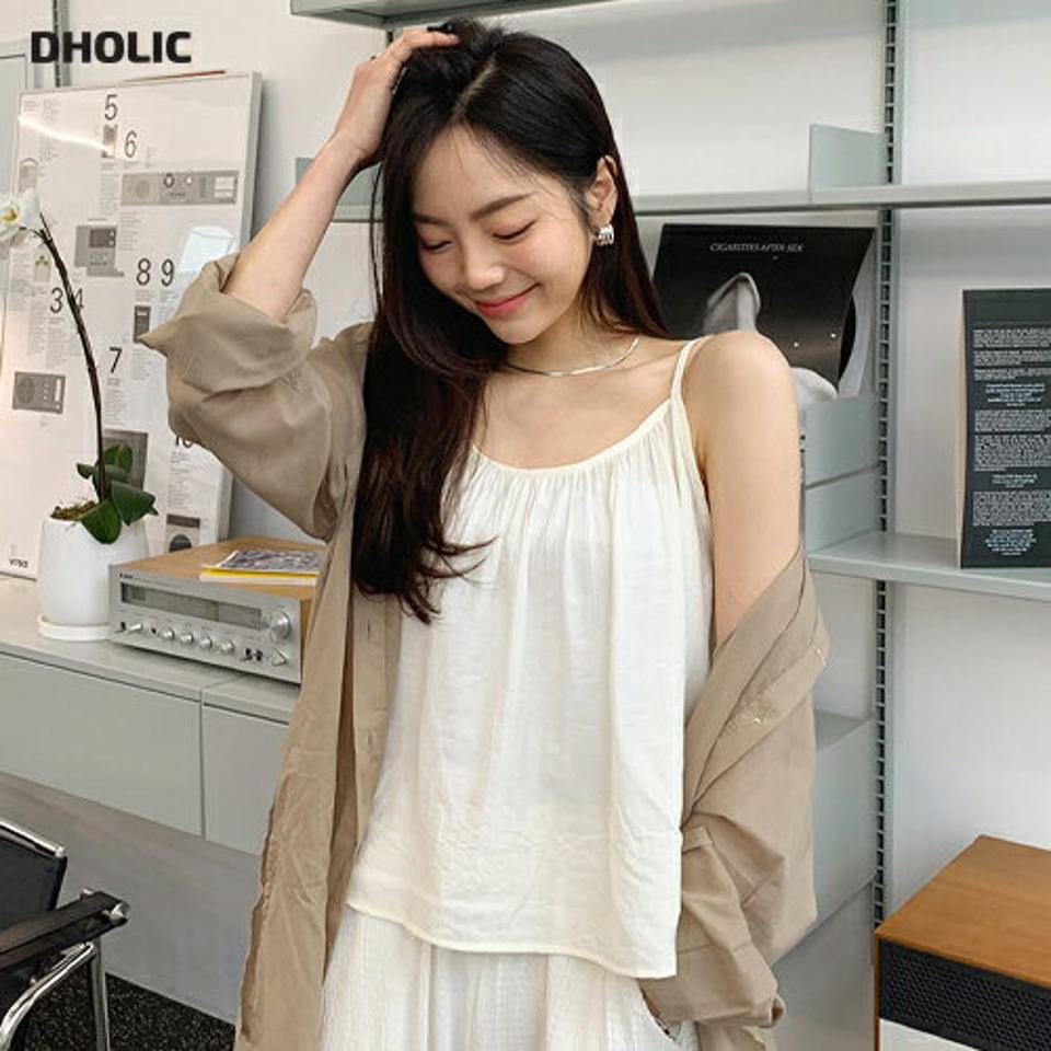 ギャザースリーブレス・全3色・t61943 レディース 【tops】 韓国 ファッション トップス スリーブレス ノースリーブ ギャザー ボリューム スクエアネック フィット スリム 細身 体型カバー フェミニン 夏 春