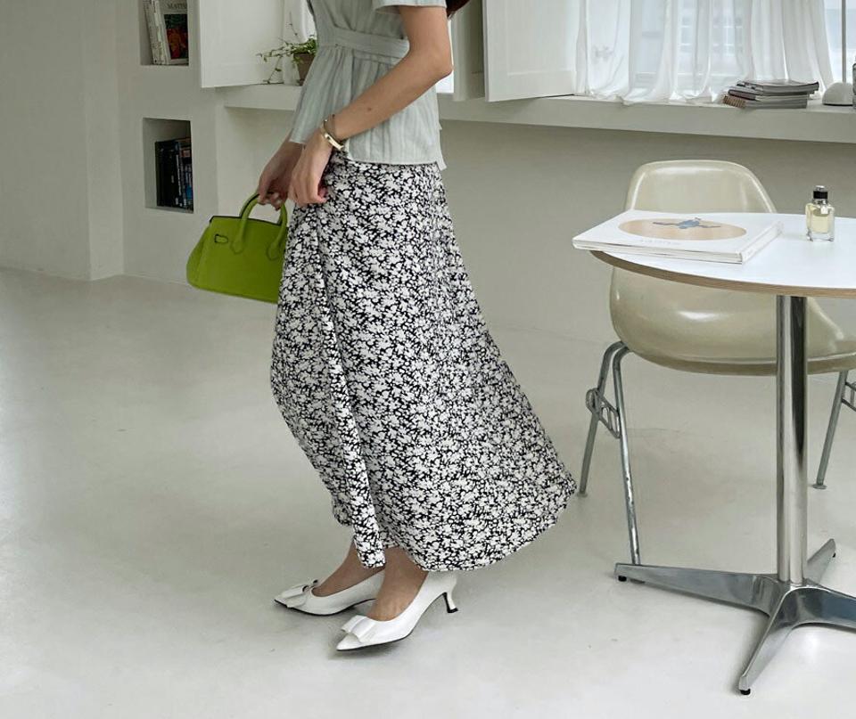 フローラルAラインスカート・全2色・t68094 レディース 【sk】【スカート ロング ロングスカート 花柄 フラワー Aライン 大人 きれいめ フェミニン 春 秋 韓国 ファッション】【ハイホリHIHOLLI】