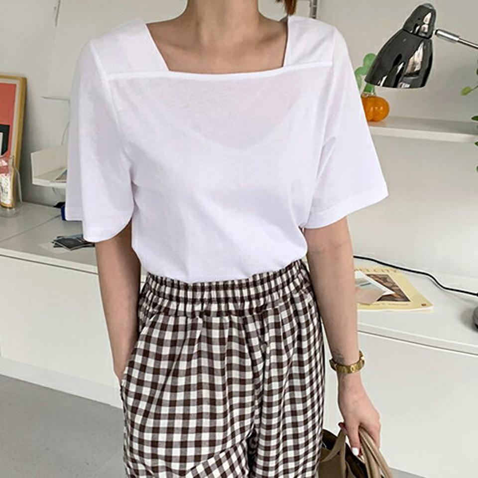 スクエアネックTシャツ・全4色・t61946 レディース 【tops】【韓国 ファッション トップス Tシャツ 半袖 デコルテ コットン スクエアネック ハーフスリーブ ルーズ ゆったり カジュアル 体型カーバー ベーシック 夏 春】