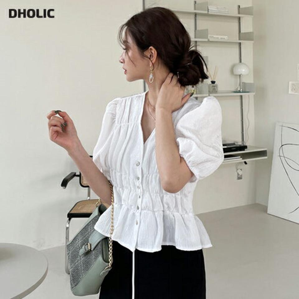 シャーリングボタンブラウス・全2色・t68085 レディース 【bl】【トップス ブラウス シャーリング 半袖 ハーフスリーブ シンプル ギャザー リンクル フェミニン 可愛い かわいい 春 夏 韓国 ファッション】【ハイホリHIHOLLI】
