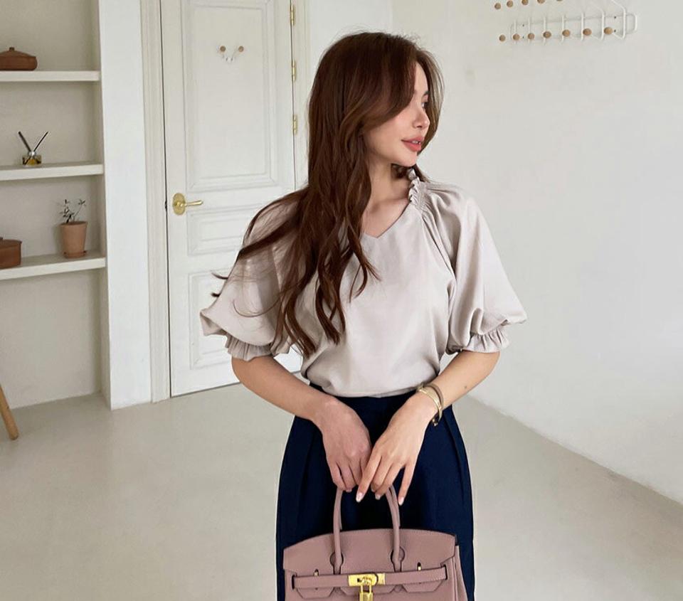 シャーリングラグランブラウス・全4色・b68138 レディース 【bl】 トップス ブラウス 七分丈 七分袖 7分丈 7分袖 シャーリング フェミニン シンプル ラフ 春 夏 秋 韓国 ファッション ハイホリHIHOLLI