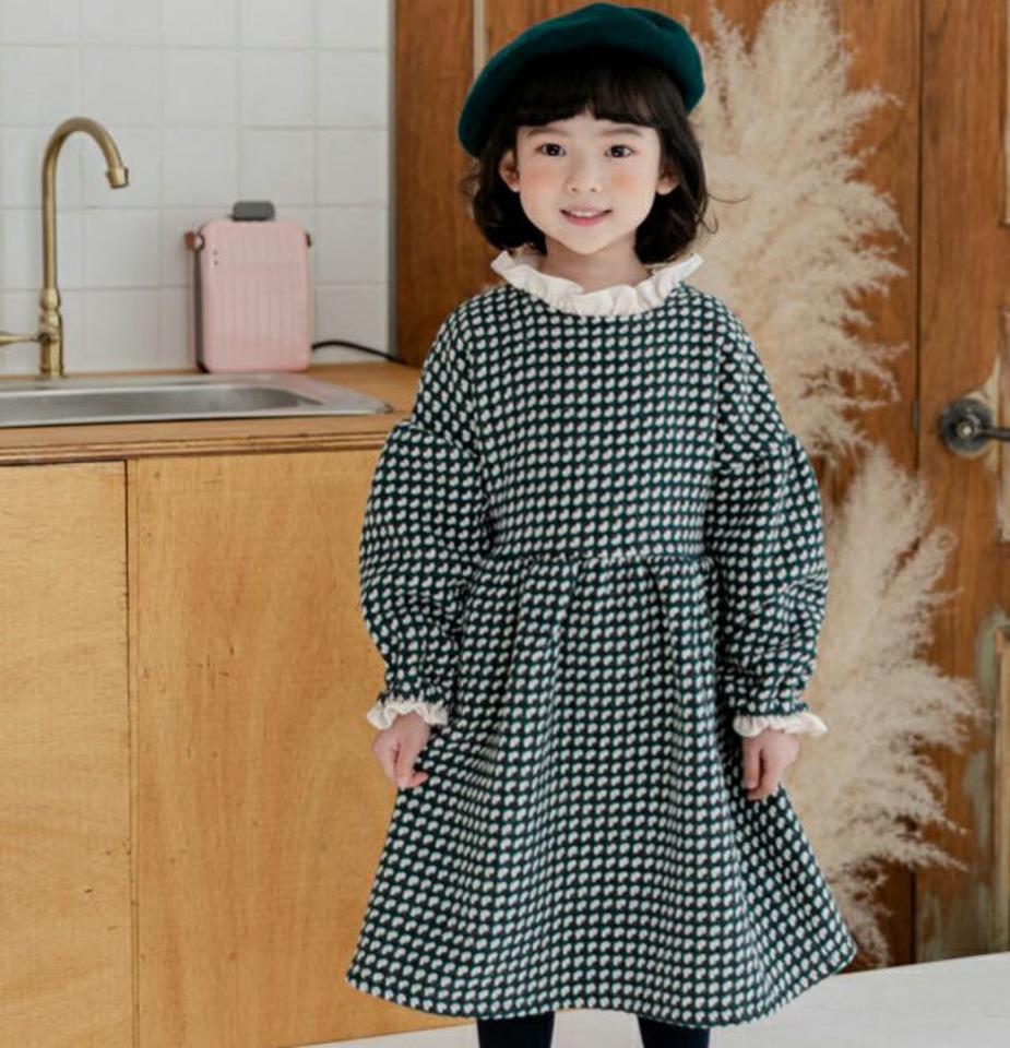 パフスリーブフリルワンピース(junior)・u09452 キッズ【9~17才】【ops】【ワンピース ロング ロングワンピース チェック柄 フリル パフスリーブ パフ袖 ボリューム袖 ガーリー かわいい 女の子 秋 冬 韓国 韓国子供服 子供 こども 子供服】【KIDS】