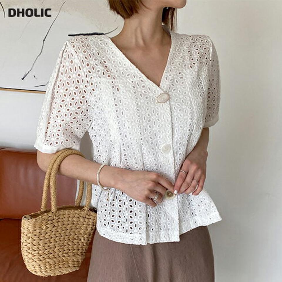 マルチボタンアイレットレースブラウス・全2色・b63512 レディース 【bl】 韓国 ファッション トップス ブラウス 半袖 アイレットレース リネン Vネック ボタン 体型カバー スリム 細身 デコルテ ゆったり 夏 春